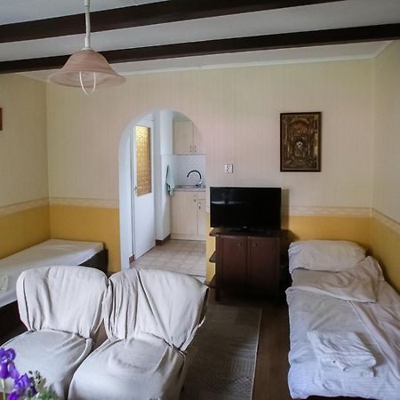 Hellenyi Apartmanok Harkany Luaran gambar