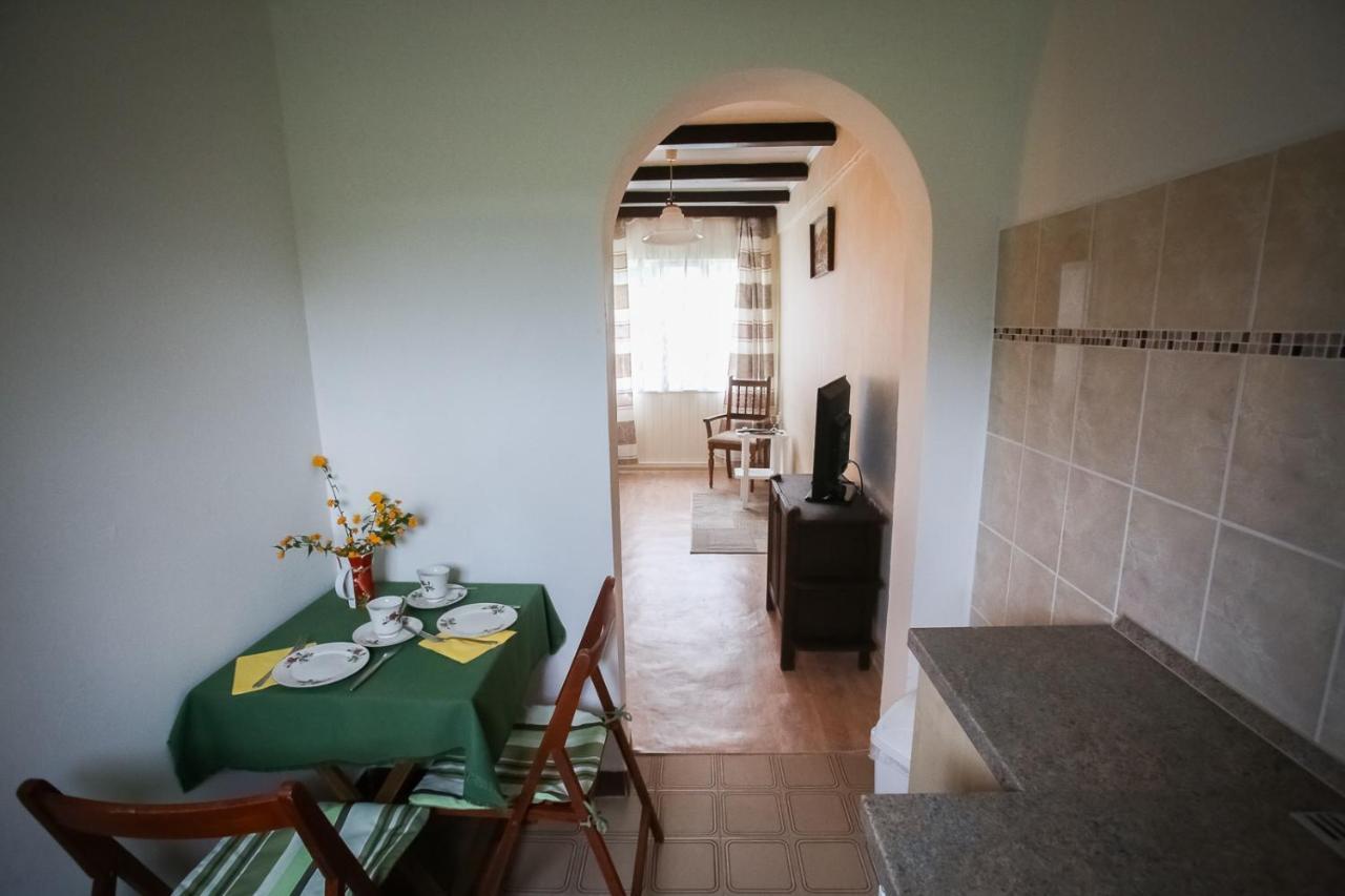 Hellenyi Apartmanok Harkany Luaran gambar
