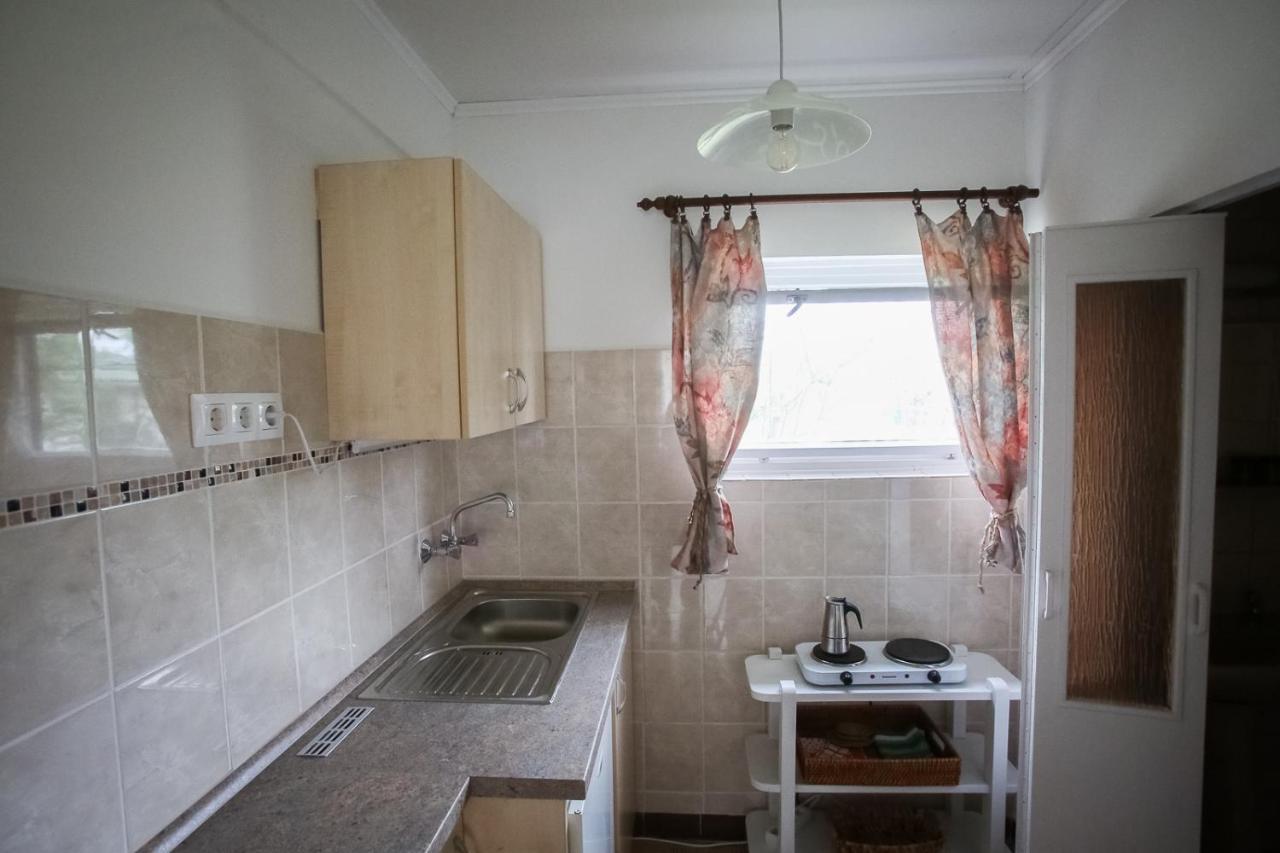 Hellenyi Apartmanok Harkany Luaran gambar